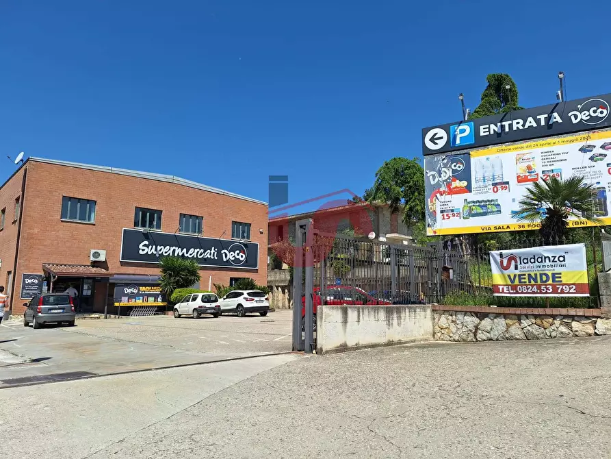 Immagine 1 di Capannone industriale in vendita  in Via Sala a Apollosa