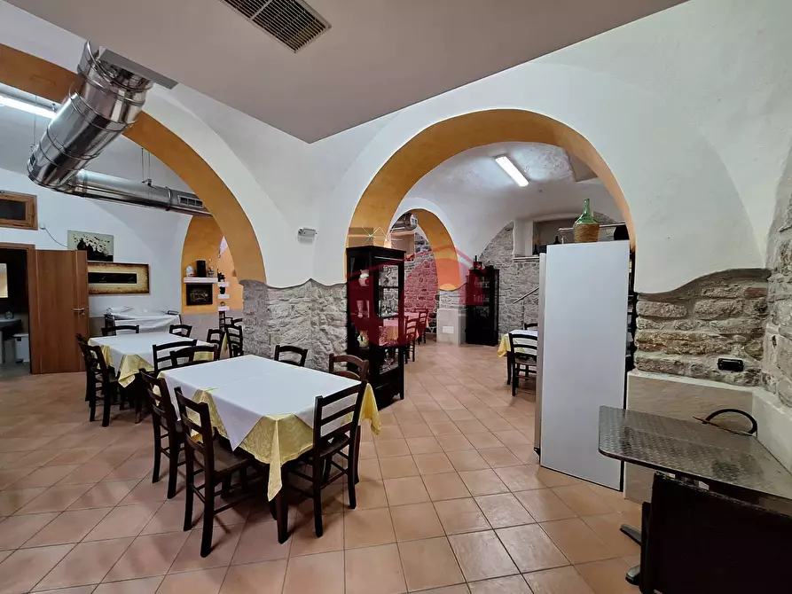 Immagine 12 di Attività commerciale in vendita  in Viale principe di napoli 135 a Benevento