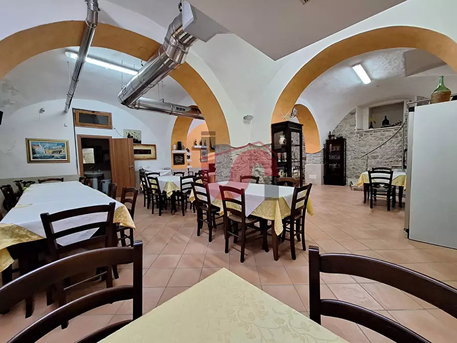 Immagine 13 di Attività commerciale in vendita  in Viale principe di napoli 135 a Benevento