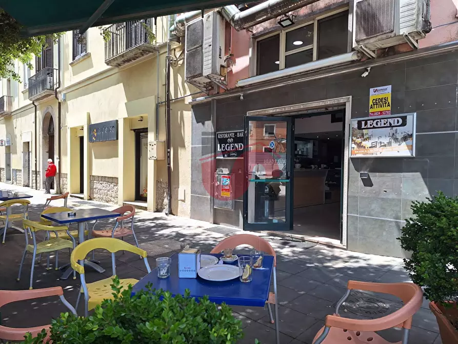 Immagine 2 di Attività commerciale in vendita  in Viale principe di napoli 135 a Benevento
