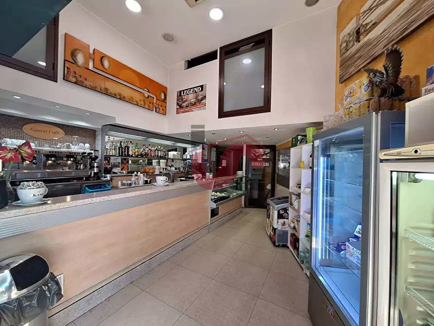 Immagine 5 di Attività commerciale in vendita  in Viale principe di napoli 135 a Benevento