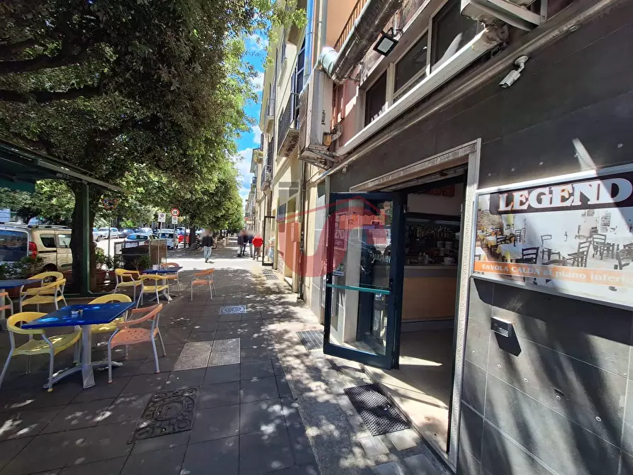 Immagine 4 di Attività commerciale in vendita  in Viale principe di napoli 135 a Benevento