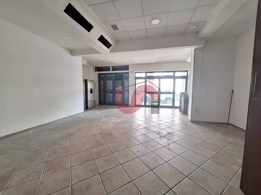 Immagine 5 di Locale commerciale in affitto  in Via Giustiniani a Benevento