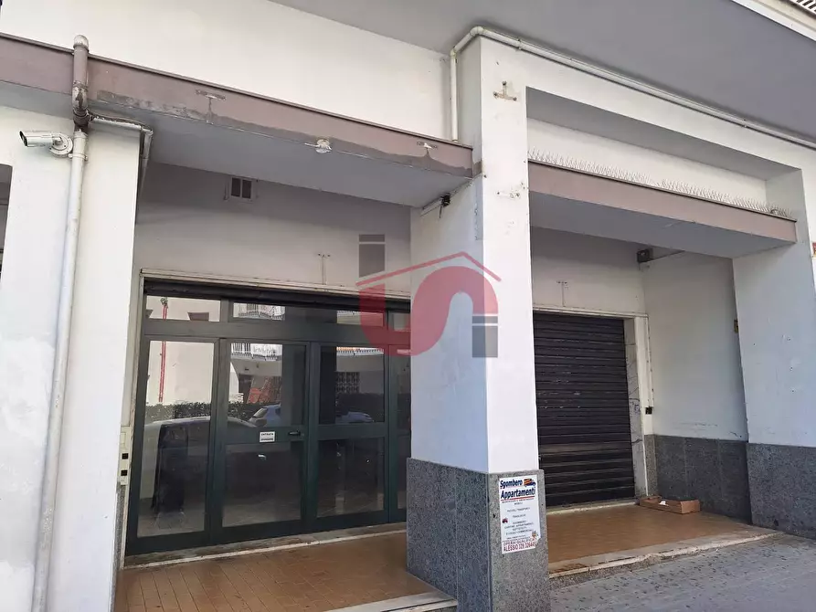Immagine 2 di Locale commerciale in affitto  in Via Giustiniani a Benevento