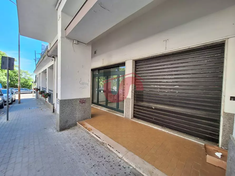 Immagine 14 di Locale commerciale in affitto  in Via Giustiniani a Benevento
