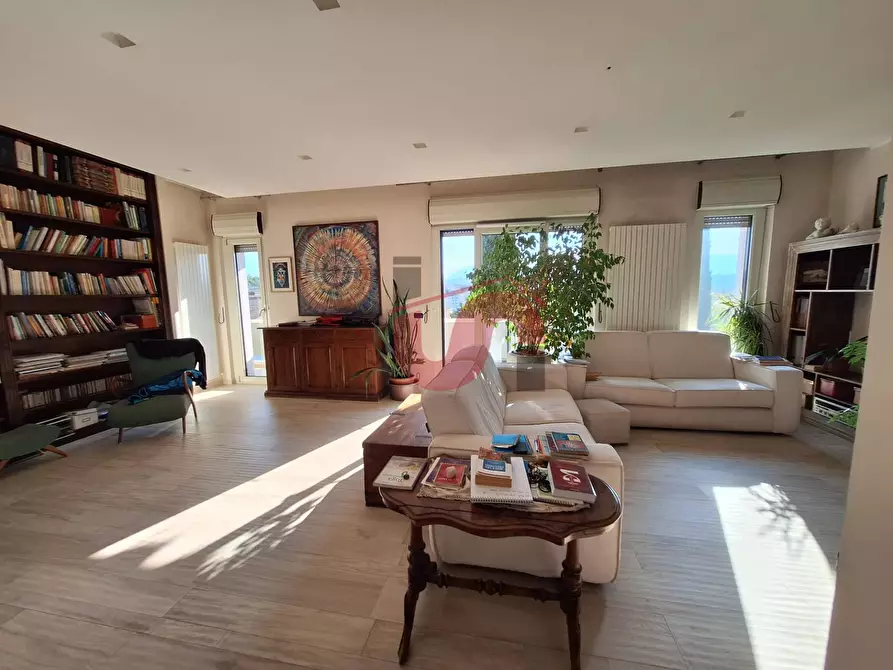 Immagine 2 di Appartamento in vendita  in Via della città spettacolo 3 a Benevento