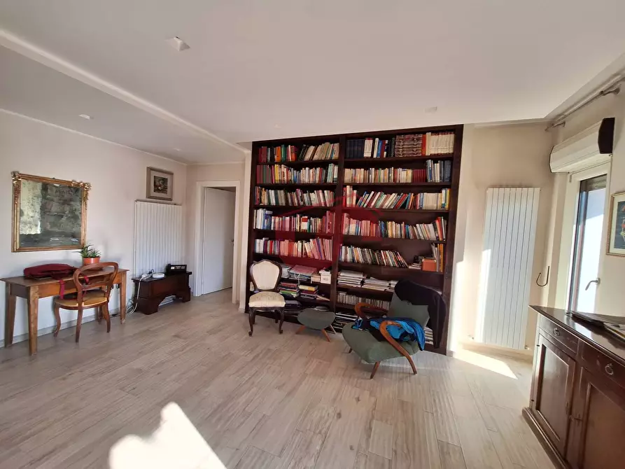 Immagine 3 di Appartamento in vendita  in Via della città spettacolo 3 a Benevento