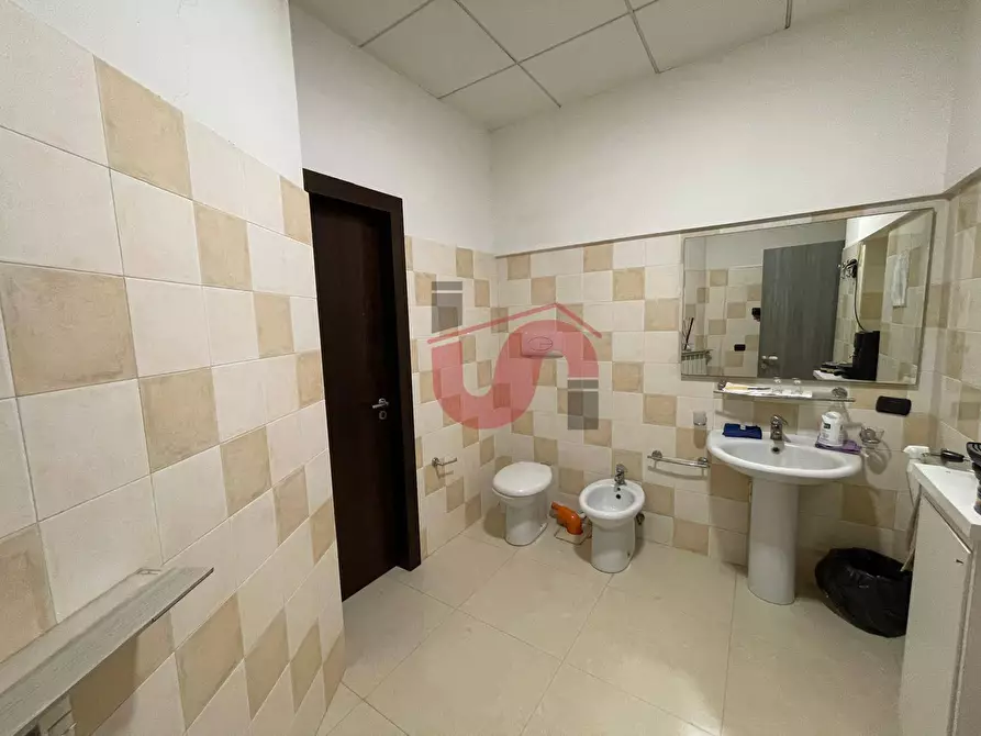 Immagine 28 di Locale commerciale in vendita  in Strada statale 7 a Roccabascerana