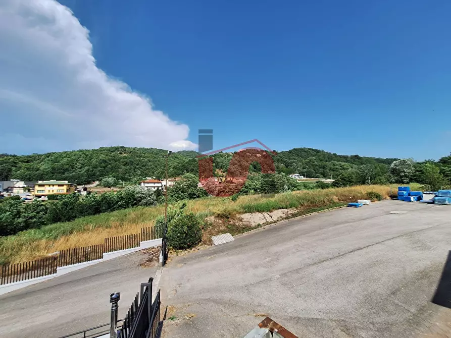 Immagine 40 di Locale commerciale in vendita  in Strada statale 7 a Roccabascerana