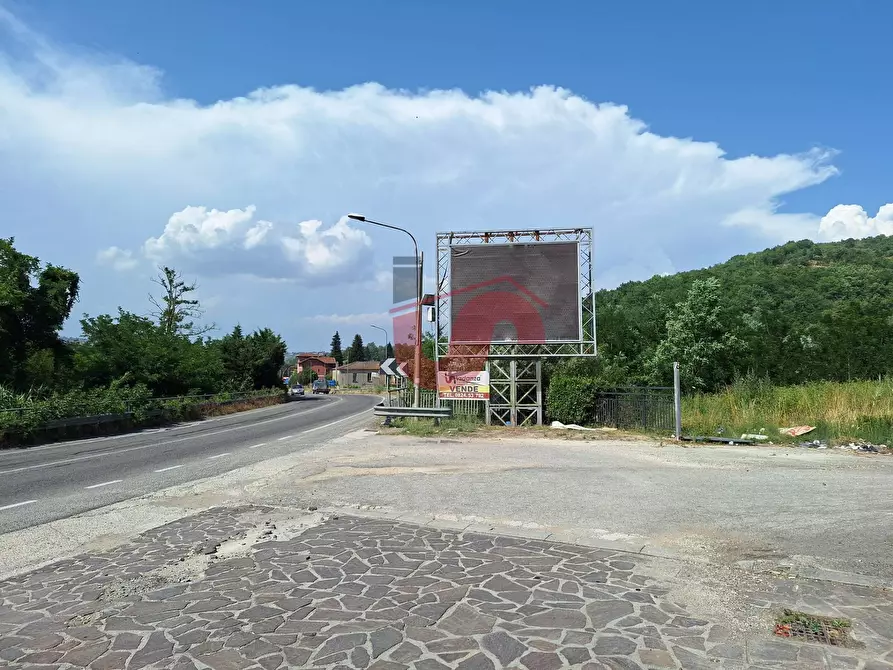 Immagine 39 di Locale commerciale in vendita  in Strada statale 7 a Roccabascerana
