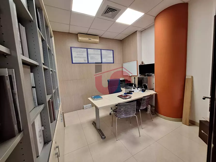 Immagine 27 di Locale commerciale in vendita  in Strada statale 7 a Roccabascerana