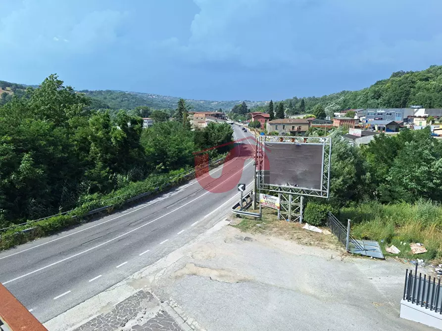 Immagine 38 di Locale commerciale in vendita  in Strada statale 7 a Roccabascerana