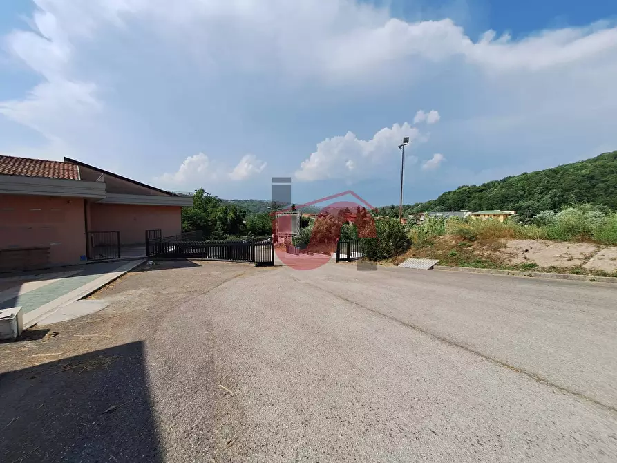 Immagine 34 di Locale commerciale in vendita  in Strada statale 7 a Roccabascerana