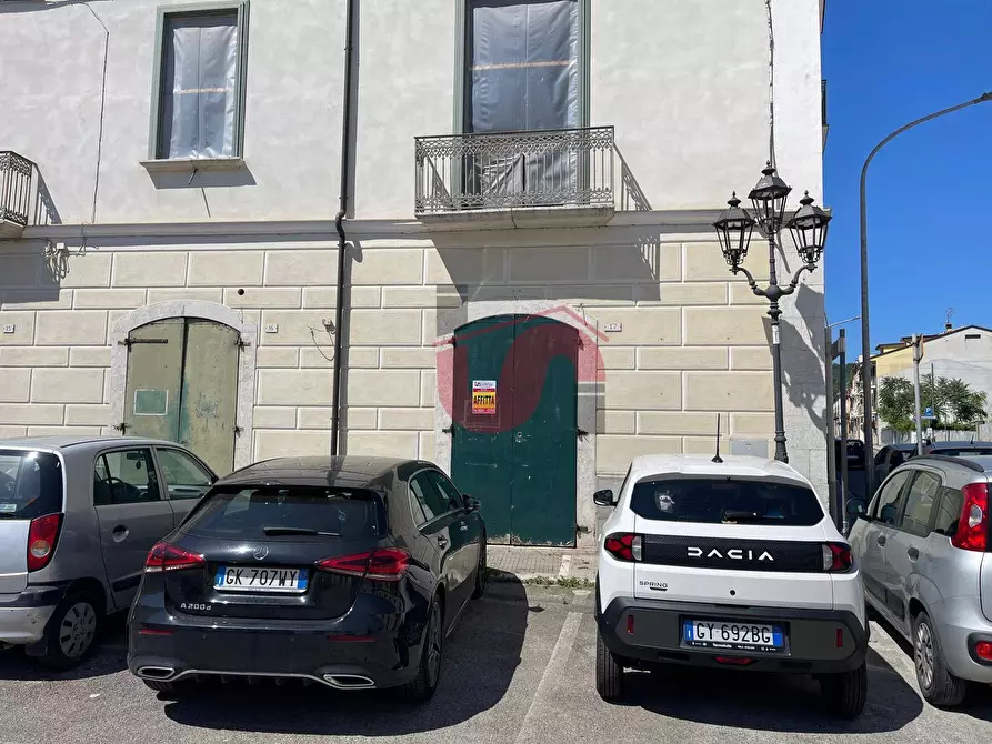 Immagine 11 di Negozio in affitto  in San Giorgio Del Sannio a Calvi