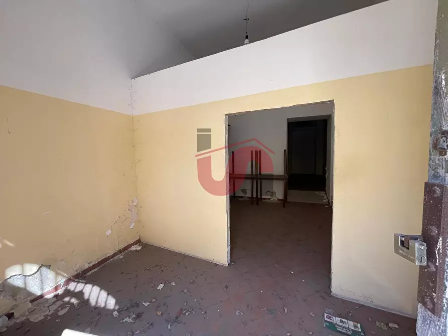 Immagine 7 di Negozio in affitto  in San Giorgio Del Sannio a Calvi