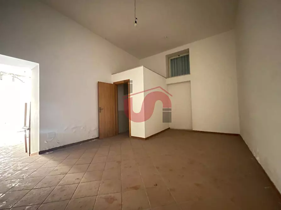 Immagine 9 di Negozio in affitto  in San Giorgio Del Sannio a Calvi