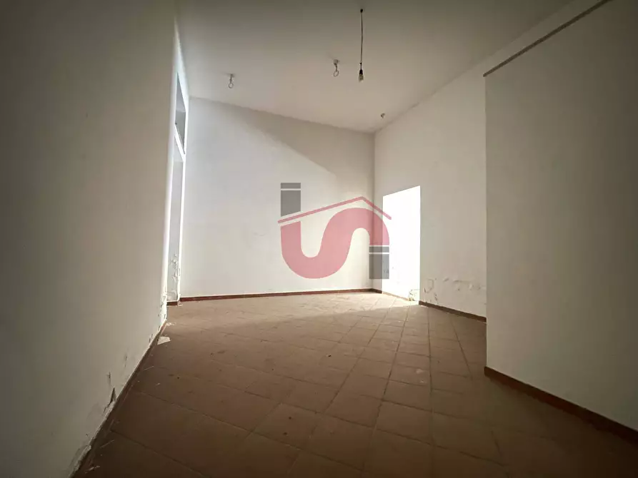 Immagine 10 di Negozio in affitto  in San Giorgio Del Sannio a Calvi