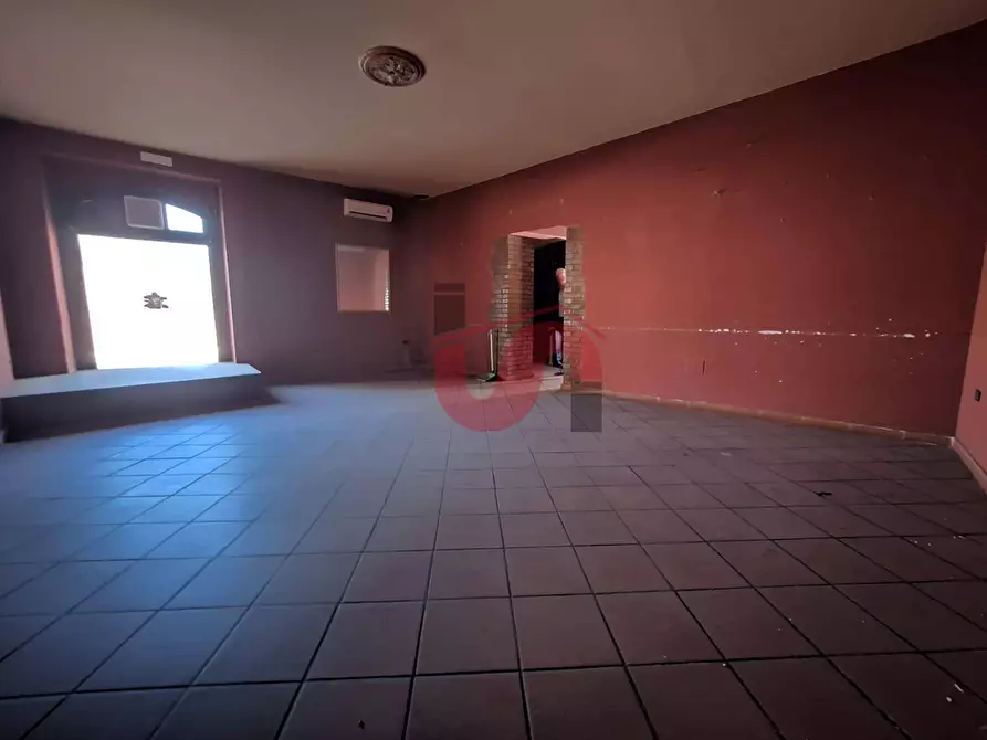 Immagine 13 di Negozio in affitto  in San Giorgio Del Sannio a Calvi