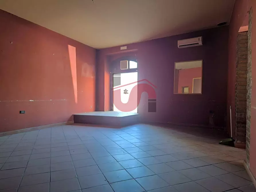 Immagine 10 di Negozio in affitto  in San Giorgio Del Sannio a Calvi