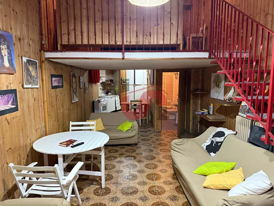 Immagine 3 di Appartamento in vendita  in Via Enrico Fermi a Sant'angelo A Cupolo