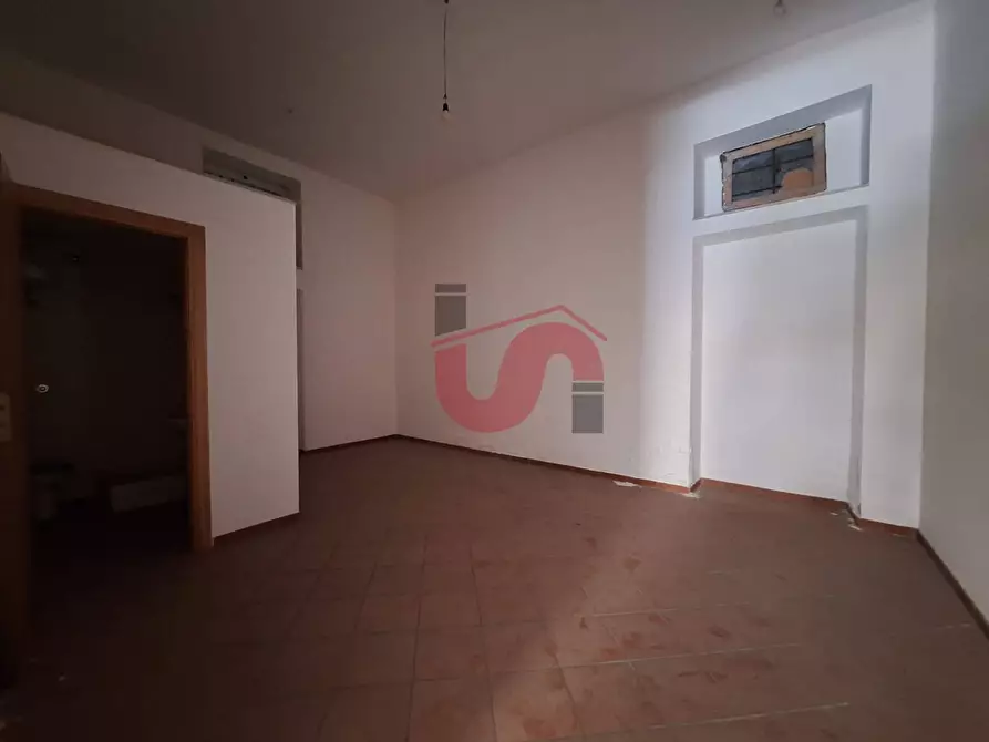 Immagine 12 di Negozio in affitto  in San Giorgio Del Sannio a Calvi