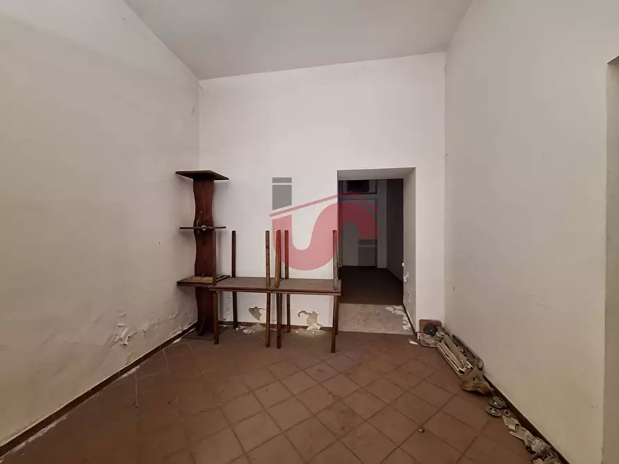 Immagine 13 di Negozio in affitto  in San Giorgio Del Sannio a Calvi