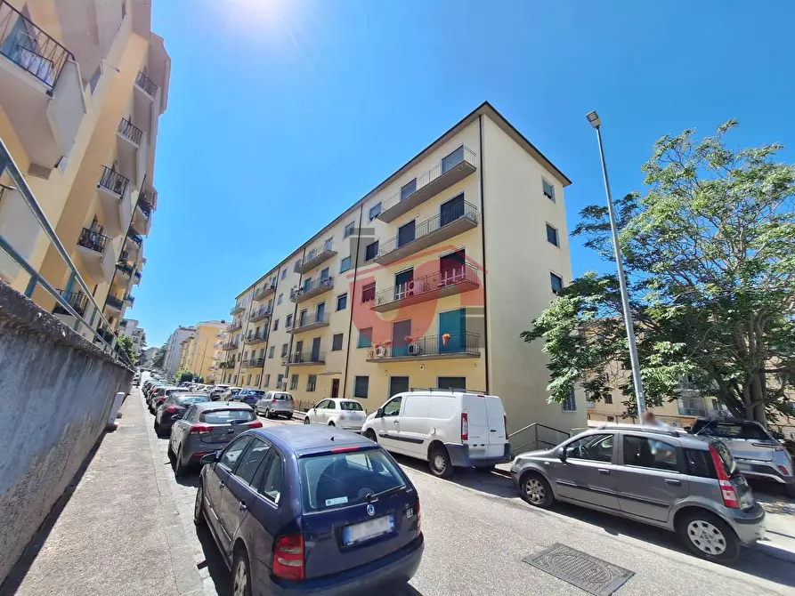 Immagine 3 di Appartamento in vendita  in via Salvator Rosa a Benevento