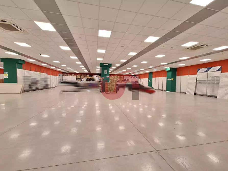 Immagine 2 di Locale commerciale in affitto  in Benevento a Benevento