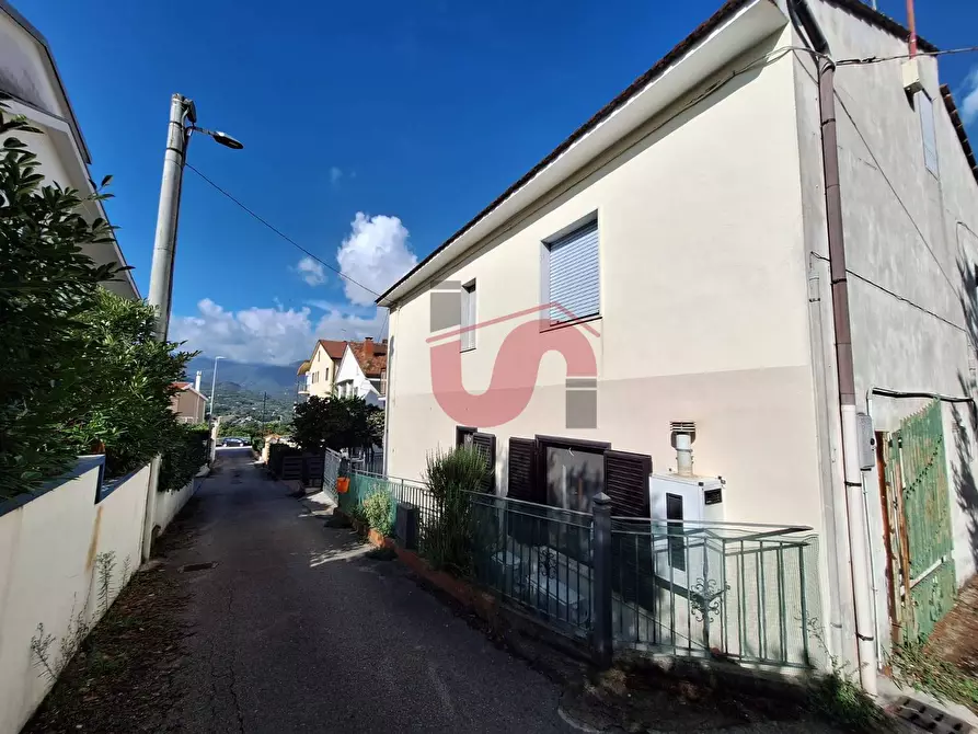 Immagine 2 di Appartamento in vendita  in Via Consortile Vitulanese snc a Apollosa