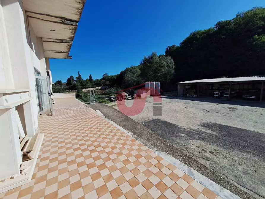 Immagine 19 di Negozio in affitto  in Via Tre Santi a Arpaise