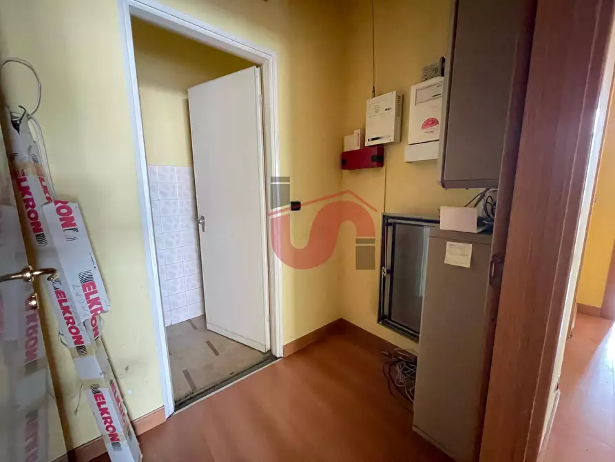 Immagine 12 di Locale commerciale   in Via Roberto Ruffilli a Benevento