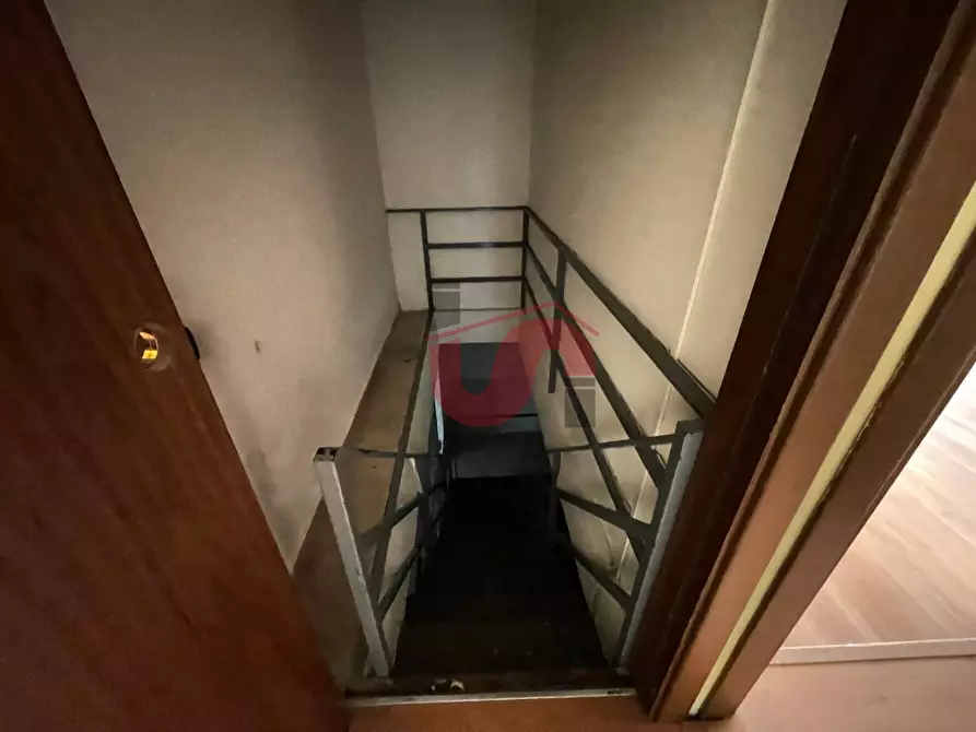 Immagine 15 di Locale commerciale   in Via Roberto Ruffilli a Benevento