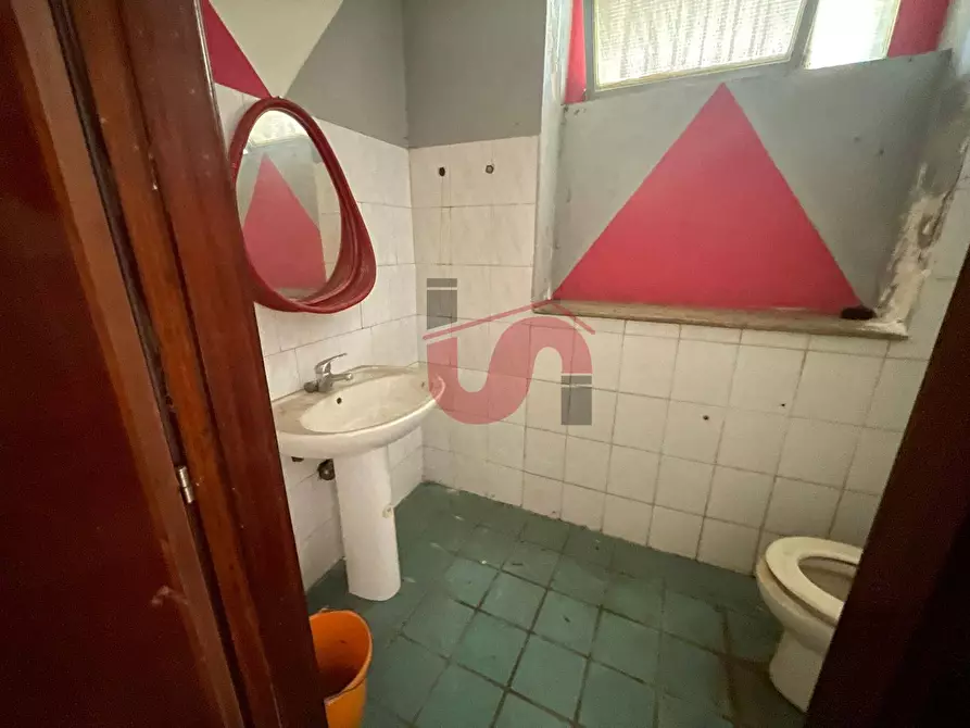 Immagine 5 di Locale commerciale in vendita  in Via ponticelli a Benevento