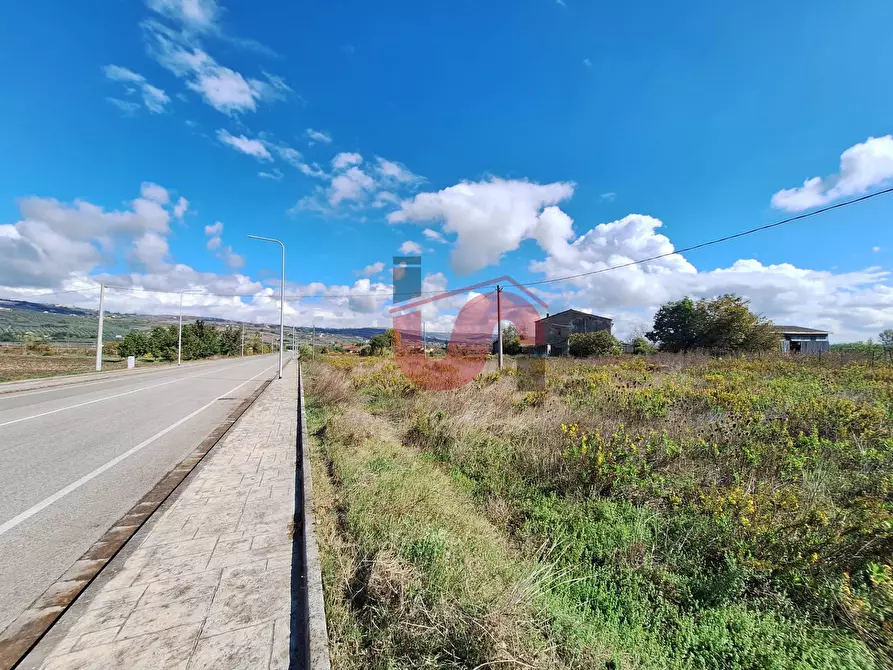 Immagine 10 di Locale commerciale in vendita  in Contrada olivola a Benevento