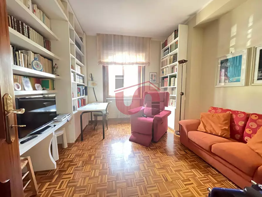 Immagine 19 di Appartamento in affitto  in Via Ruffilli a Benevento