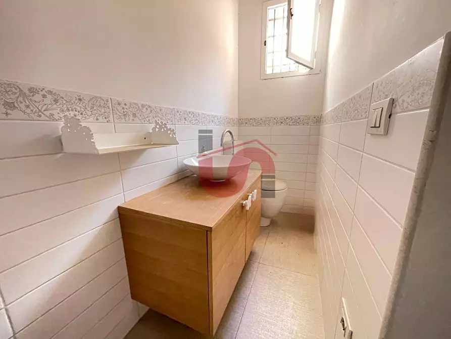 Immagine 7 di Locale commerciale   in Via Ennio Goduti a Benevento