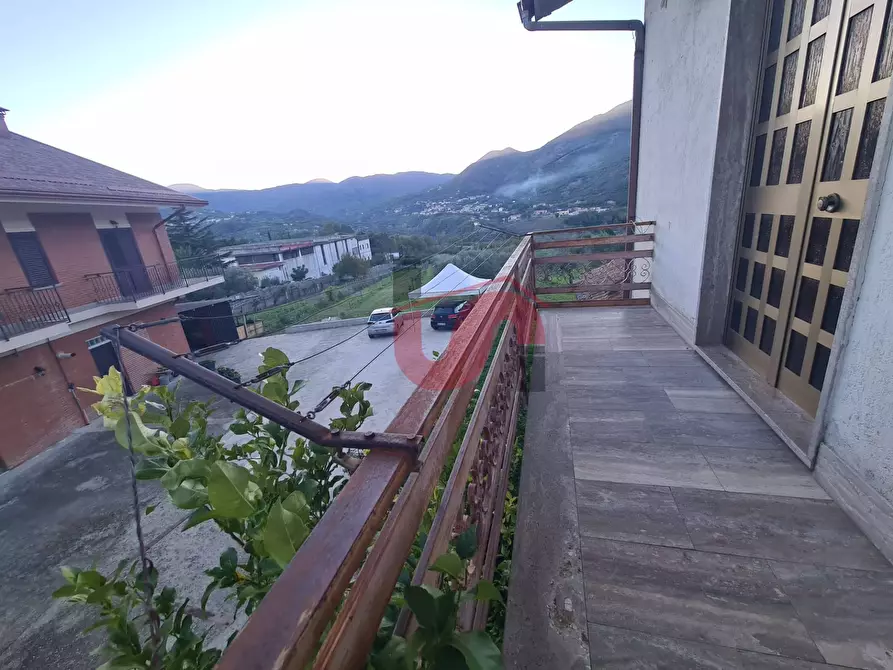 Immagine 3 di Casa semindipendente in vendita  in Via Provinciale Vitulanese a Apollosa