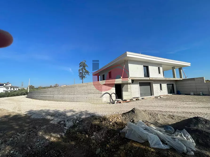 Immagine 40 di Villa in affitto  in C.da San Vitale a Benevento