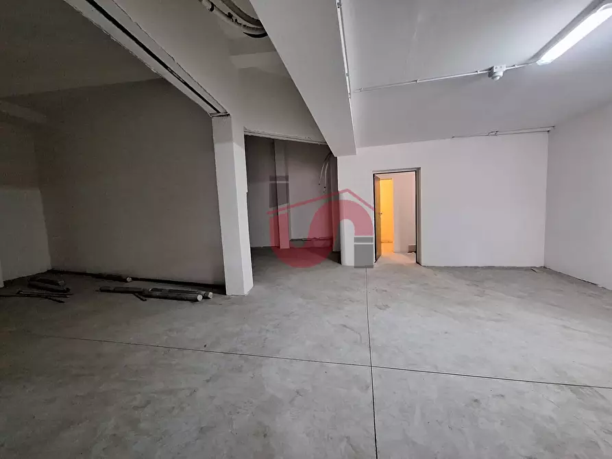 Immagine 4 di Box auto in vendita  in Via Tiengo a Benevento