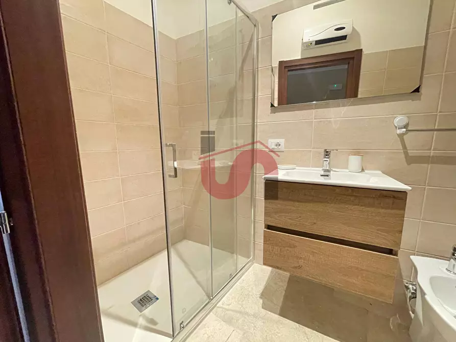 Immagine 17 di Palazzo in affitto  in via Sessualdo a Benevento