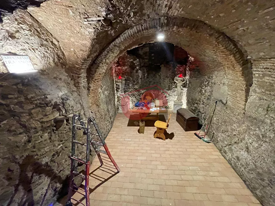 Immagine 23 di Palazzo in affitto  in via Sessualdo a Benevento