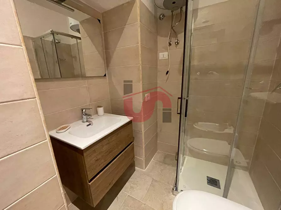 Immagine 20 di Palazzo in affitto  in via Sessualdo a Benevento