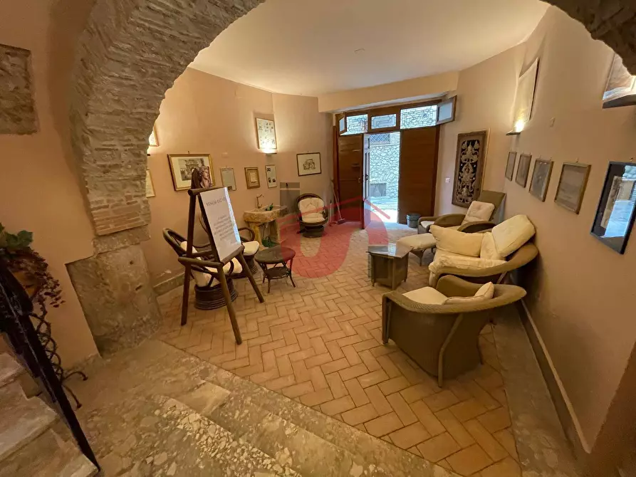 Immagine 2 di Palazzo in affitto  in via Sessualdo a Benevento