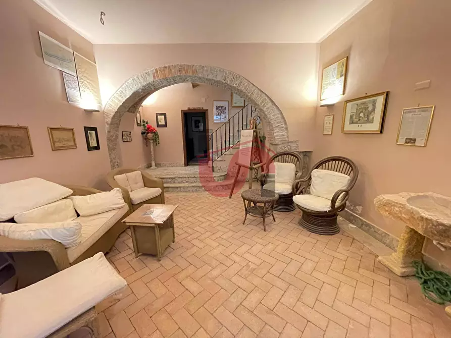 Immagine 3 di Palazzo in affitto  in via Sessualdo a Benevento