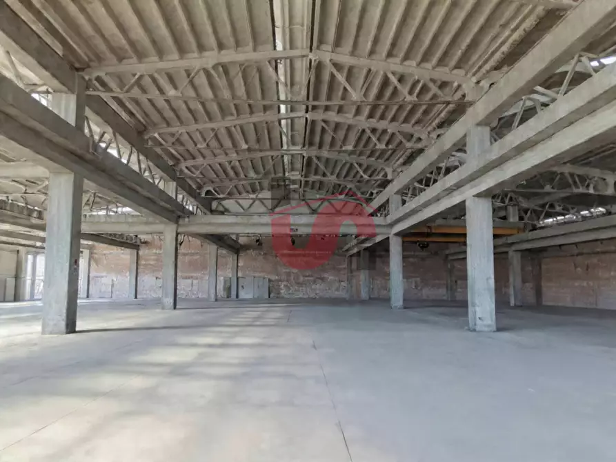 Immagine 1 di Capannone industriale in affitto  in Torre palazzo a Apollosa