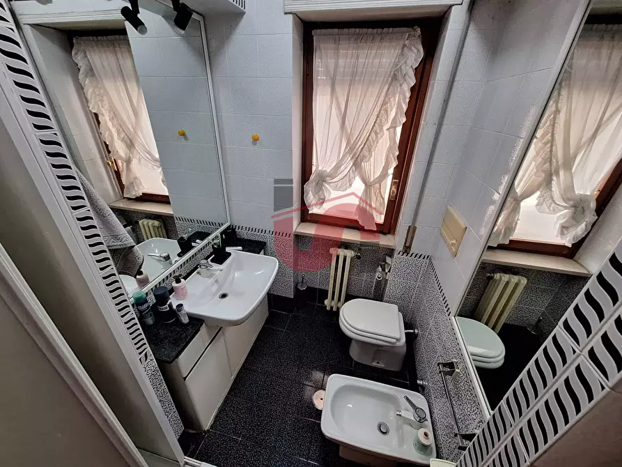 Immagine 43 di Appartamento in vendita  in Via Giustiniani a Benevento