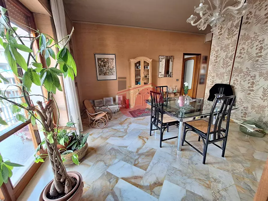 Immagine 23 di Appartamento in vendita  in Via Giustiniani a Benevento