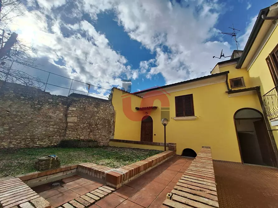 Immagine 2 di Casa semindipendente in vendita  in Via Arechi a Benevento