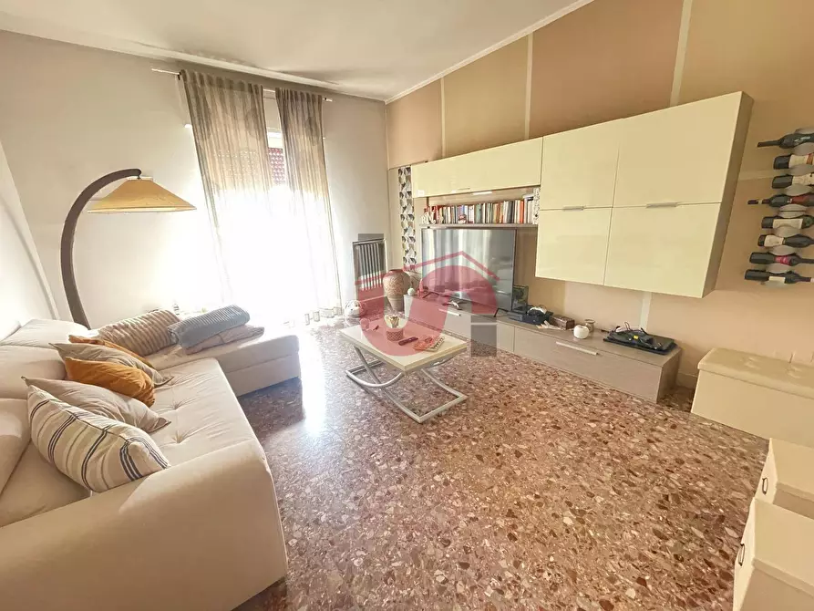 Immagine 5 di Appartamento in vendita  in Via Cassella a Benevento