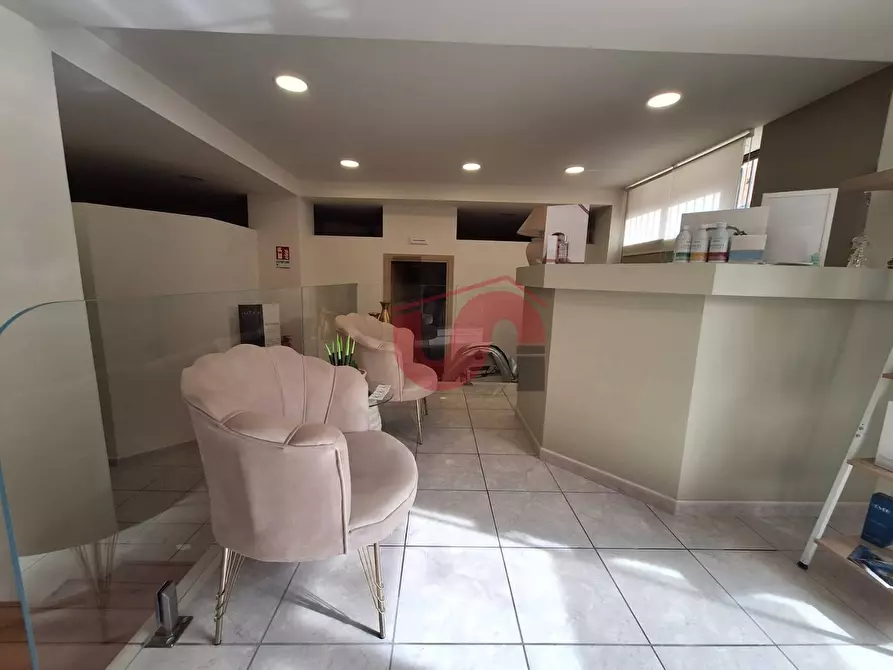 Immagine 8 di Locale commerciale in affitto  in Via Giovan Battista Bosco Lucarelli a Benevento